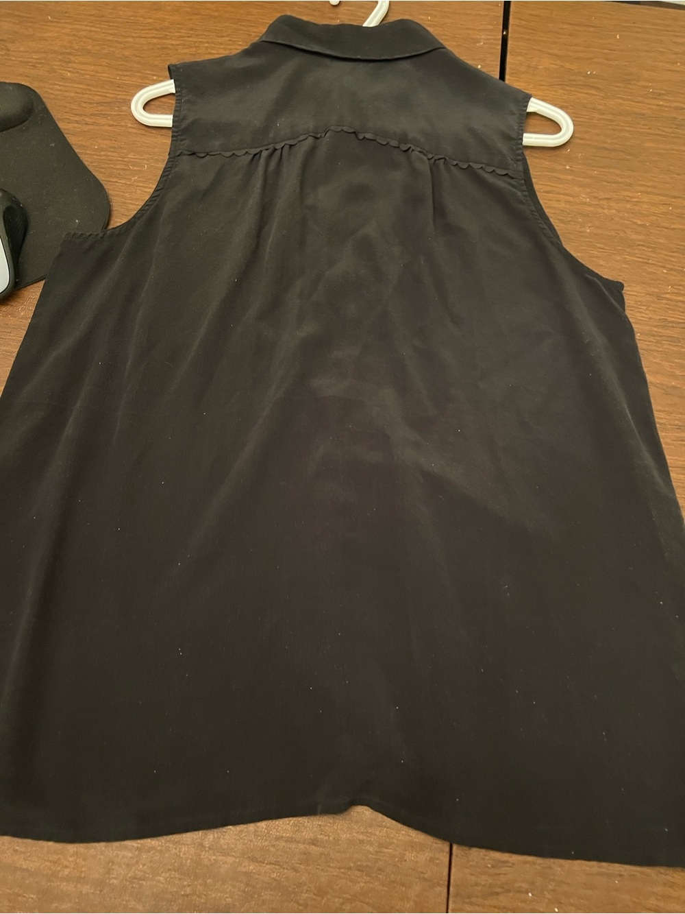 Club Monaco Black Collared Sleeveless Top